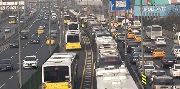 Metrobüs seferlerine 1 Mayıs kararı