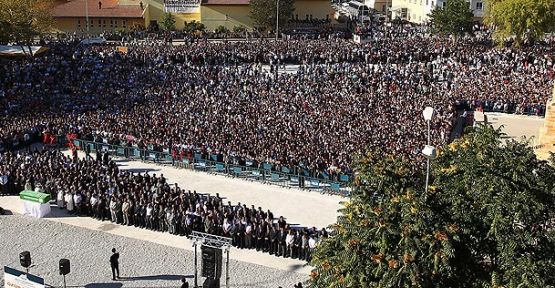 Neşet Ertaş'ı onbinler uğurladı