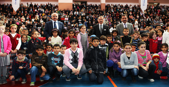 ÖĞRENCİLERİN BURSU BAYRAMPAŞA BELEDİYESİ’NDEN