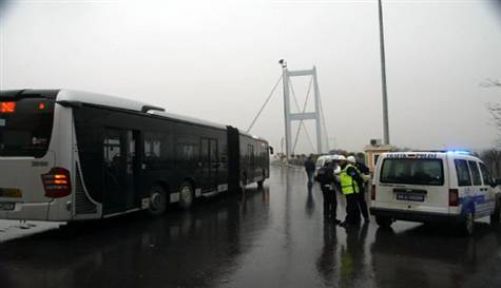 Ölüm metrobüste yakaladı