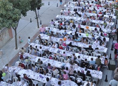 Ramazan bereketi sokağa taştı