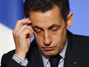 Sarkozy:Senden bana ne aptal!