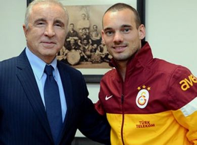 Sneijder'e sordular.. Terim mi? Mancini mi?