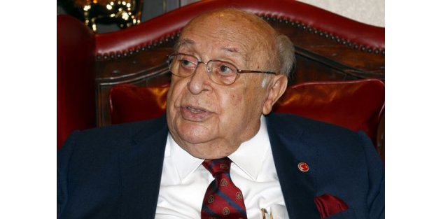 Süleyman Demirel hastaneye kaldırıldı!