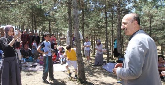 Sultangazi Kent Ormanlarında Piknik Keyfi