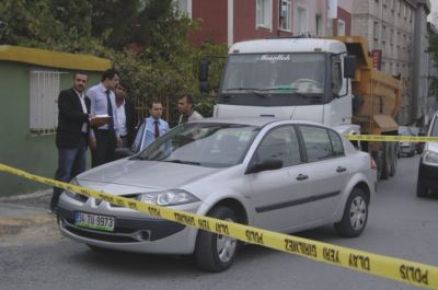 Sultangazi'de Bir Bankanın Kuryesi Gasp Edildi