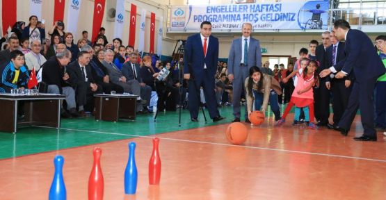 Sultangazi'de Zihinsel Engelliler Spor Turnuvasında Kıyasıya Yarıştı