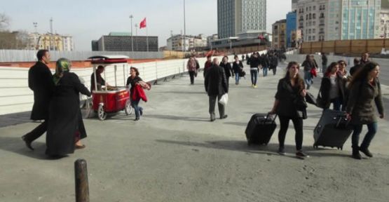 Taksim'e yeni yaya yolu