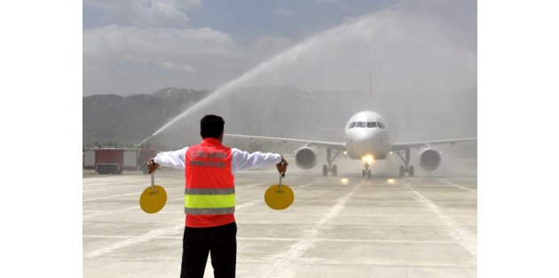 Terör olayları havalimanını da vurdu