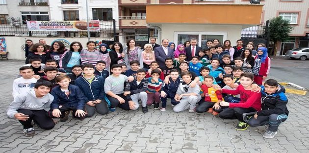 ÜLKÜ ORTAOKULU KONFERANS SALONU HİZMETE AÇILDI