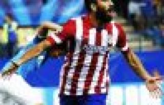 Arda Turan'dan Galatasaray'a sürpriz!