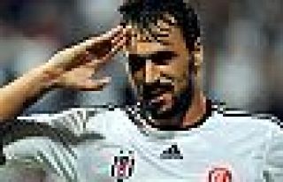 Beşiktaş'ta 2 yıldızı satın talimatı