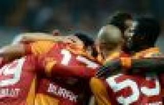 Galatasaray Belediye'yi Yıktı