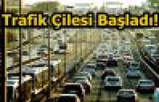 İstanbul'da Trafik Çilesi Başladı!