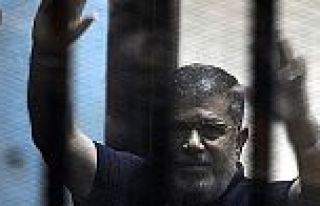 Muhammed Mursi'ye 25 yıl hapis