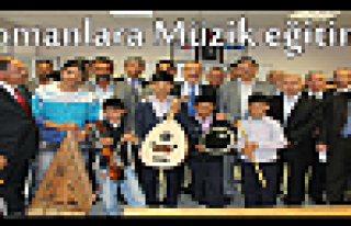 Romanlara Müzik projesi başladı.