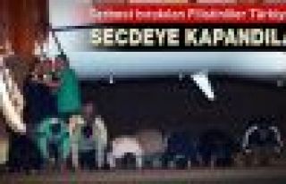 Türkiye toprağında secdeye kapandılar